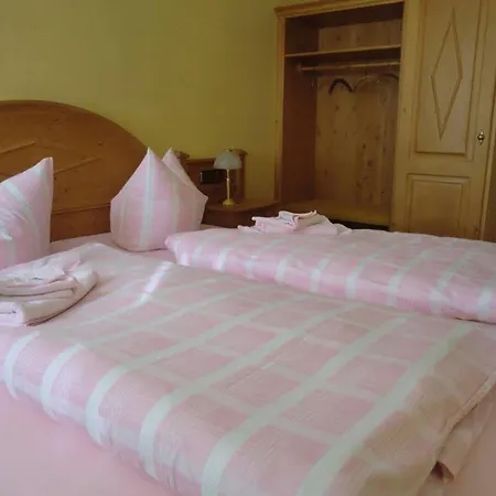 Wanderhotel Sonnebergbaude Waltersdorf (Gorlitz)