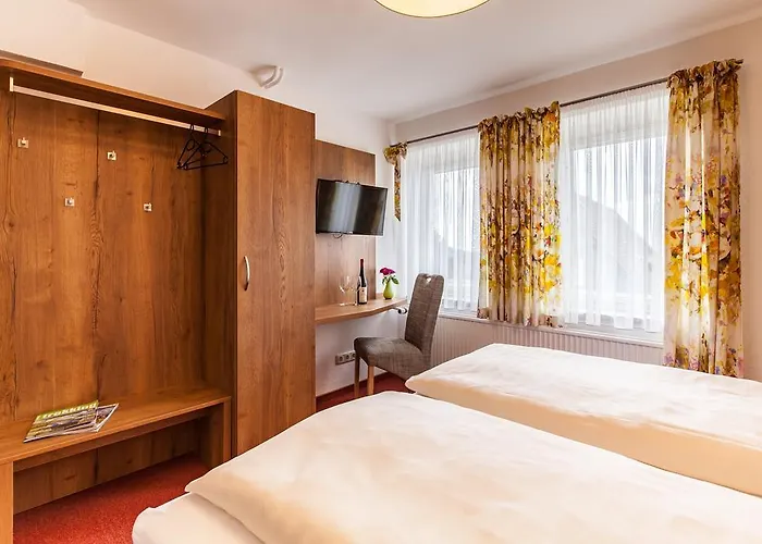 Wanderhotel Sonnebergbaude فندق ترسدورف